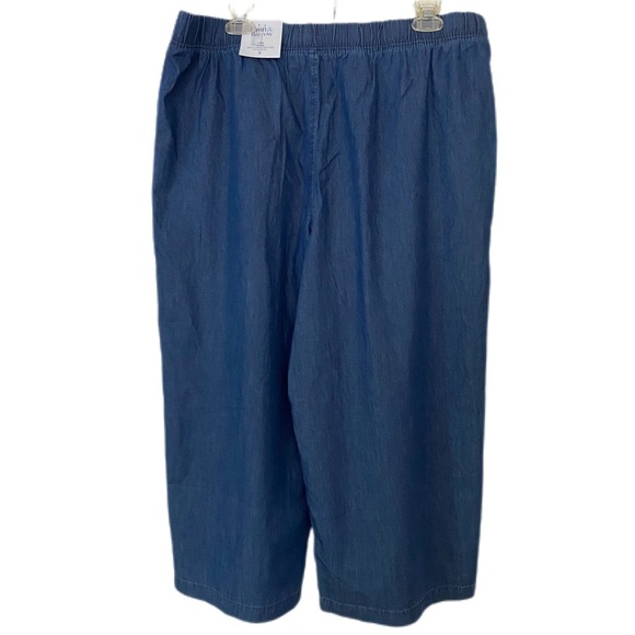 Croft & Barrow NWT Wide Leg Pull On Blue Chambray Cropped Pants Size XL - Picture 2 of 13